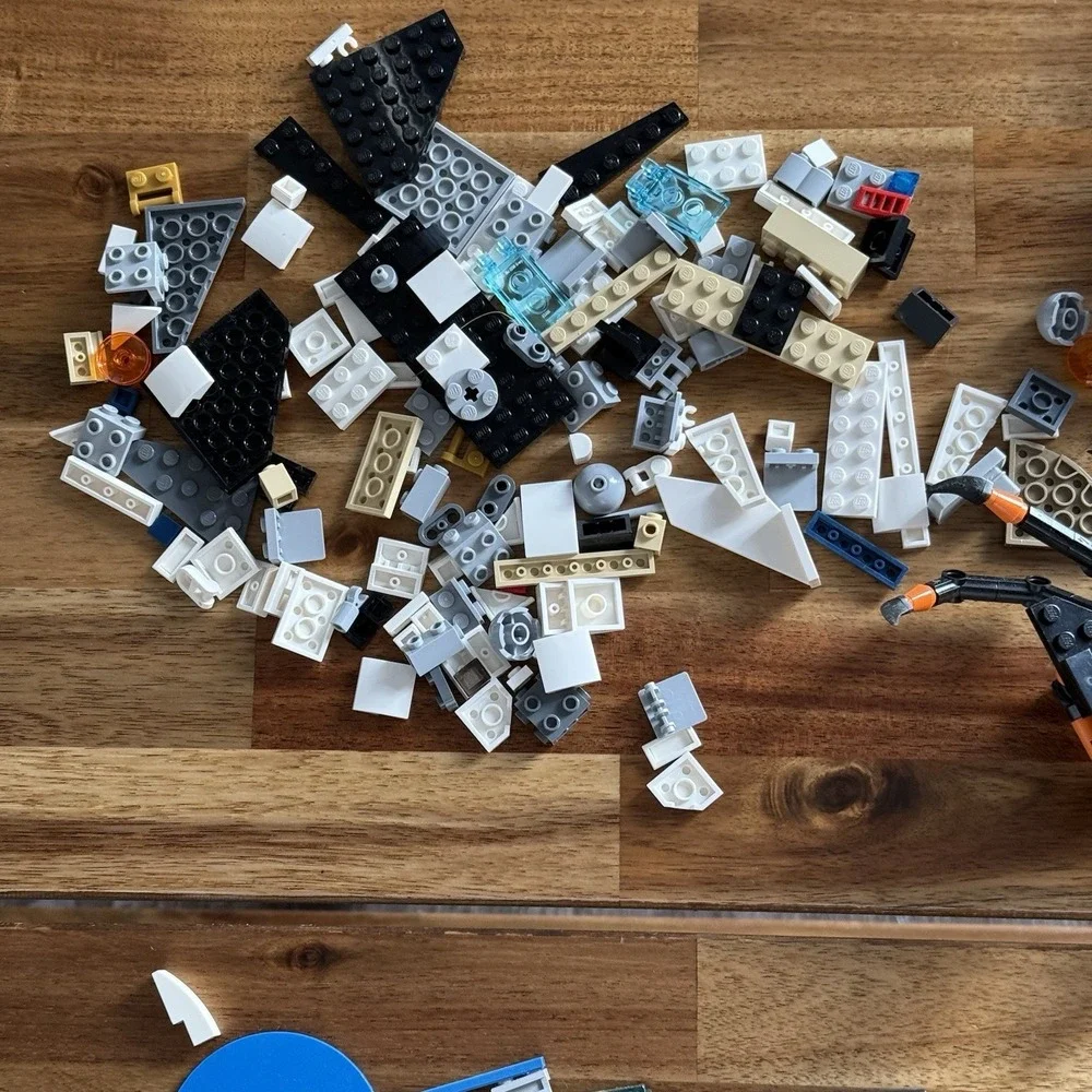 LEGO BULK LOT 7 LB+ POUND TECHNIC ATLANTIS BRICKS W HOLES STAR WARS WHEELS CRANE